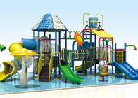 O equipamento/crianças residenciais seguros duráveis do parque do Aqua molha o campo de jogos