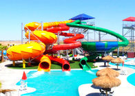 A corrediça espiral gigante do parque da água, associação feita sob encomenda desliza para crianças/adultos