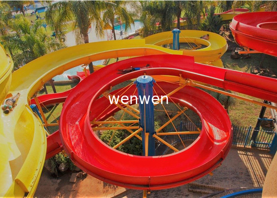 Equipamento de excitação do entretenimento do campo de jogos da corrediça espiral durável da piscina grande
