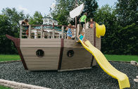Navio de pirata de ROHS Mini Water Park Equipment Wood com corrediça da fibra de vidro